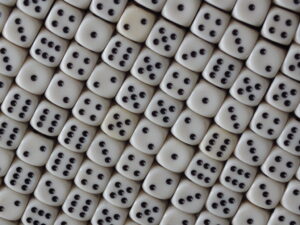 detalj površine skulpture izrađene od kockica za jamb