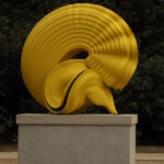Toni Kreg Skulptura pokreta spirale žute boje sa zatalasanom površinom