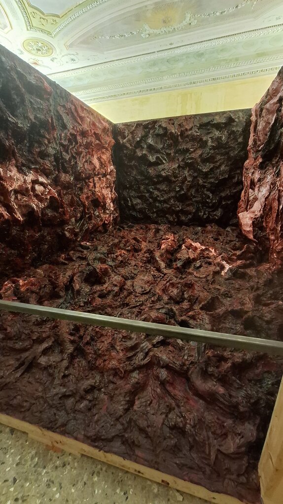 Soba sa masom, Anish Kapoor